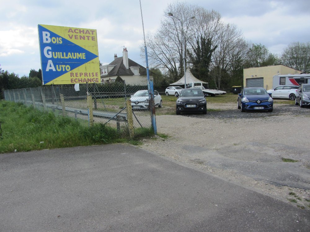 Aire camping-car  Bois-Guillaume (76230) - Photo 2